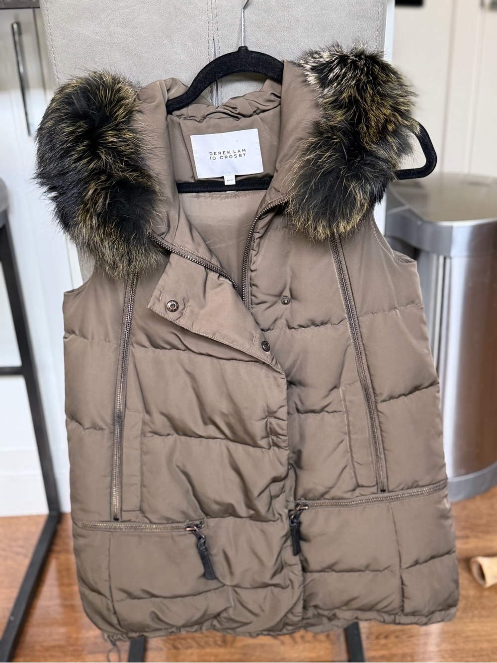 10 Crosby Derek Lam Olive Quilted Fox Fur Trim Puffer Vest, Mint Cond. msrp $795